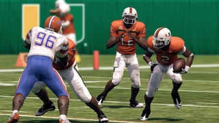 Illustration for article titled See 29 Teams in 28 Screens of NCAA Football 11